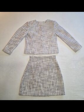 Babaton Aritzia Tweed Skirt Suit Set Size 0 Lavender and White